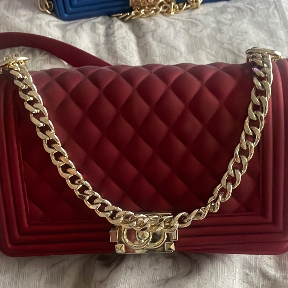 Quilted Chain Shoulder Bag - Red